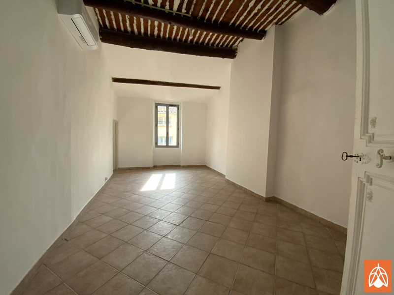VALOREM, LOCATION Appartements T3, réf : 1577 / 719878