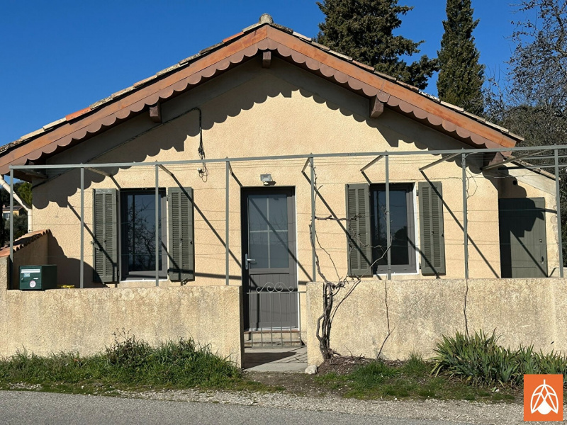 Location maison de villages / villes VERNEGUES