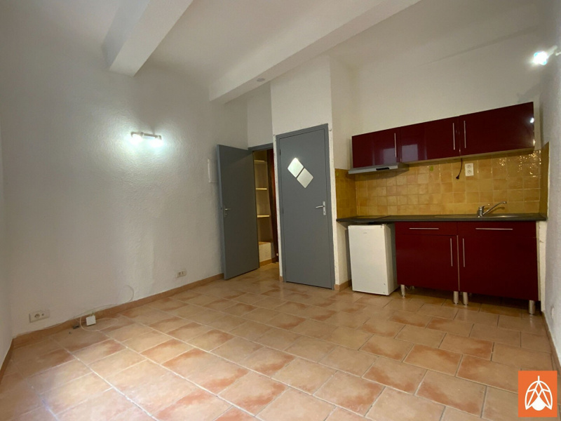 Location studio et t1 SALON DE PROVENCE