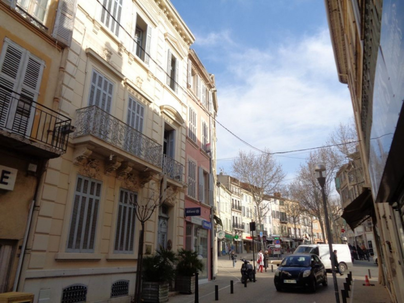 VALOREM, LOCATION Studios et T1, réf : 1577 / 680723