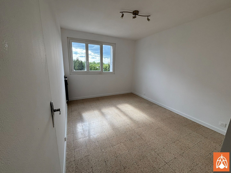 VALOREM, VENTE Appartements T4, réf : 1577 / 725338