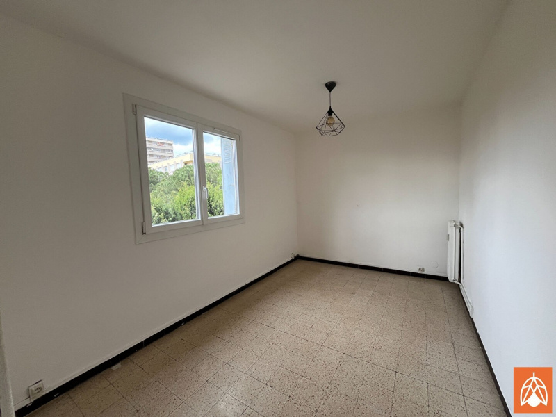 VALOREM, VENTE Appartements T5 et Plus, réf : 1577 / 724700